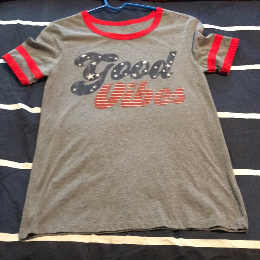 “Good Vibes” Tee